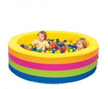 Kruhový bazén s míčky