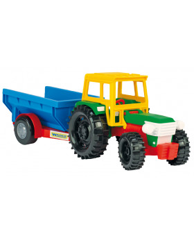 Traktor s vlečkou